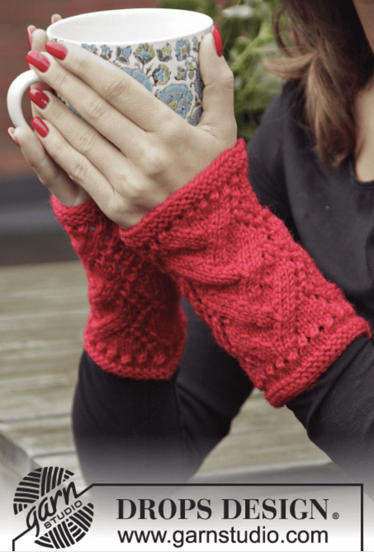 Wrist warmers in bright marachino cherry red Wrist warmers in bright marachino cherry red