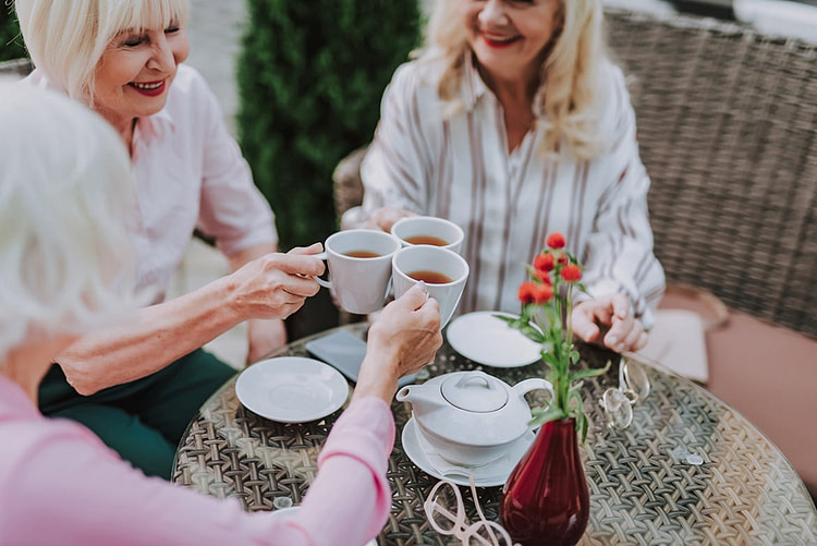 Women drinking tea